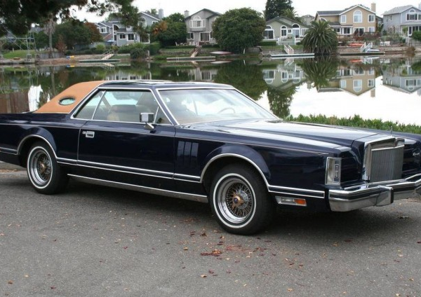 1977 Lincoln Continental Mark V, Bill Blass Edition